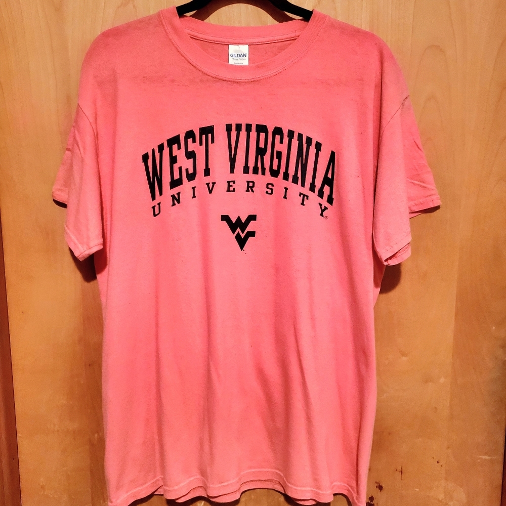 📷🟦 Pink West Virginia University Tshirt